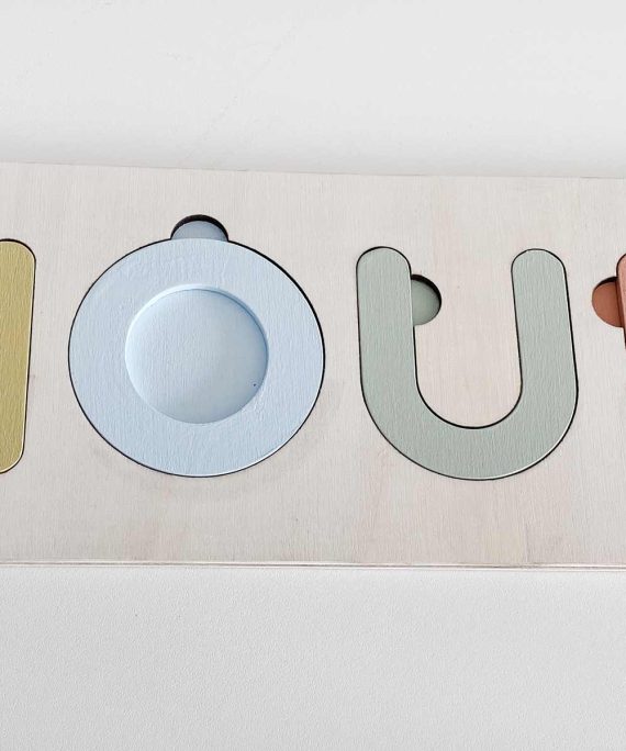 Houten naampuzzel