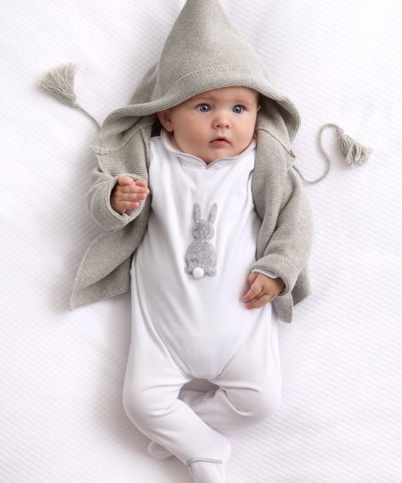 Gebreid jasje met kap
